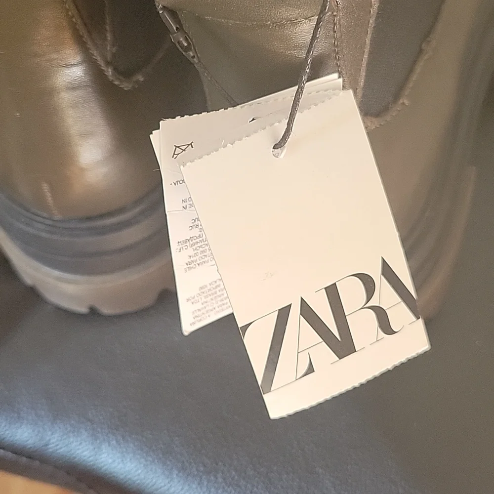 🎉HP🎉NWT ZARA LEATHER ANKLE BOOTS - Picture 12 of 17